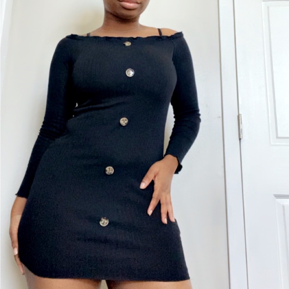 BRAND NEW✨Off the Shoulder Black Dress